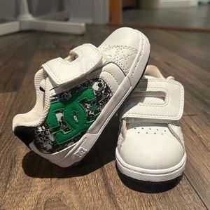 Toddler DC skate shoes